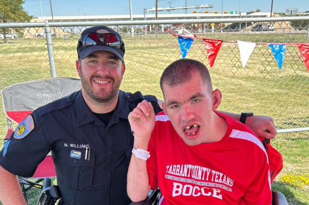 Odessa police helps Special Olympian cross finish line