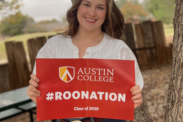 Cora Retzer commits to Austin College 