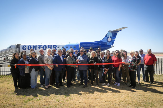 Carlsbad welcomes commuter jet service 