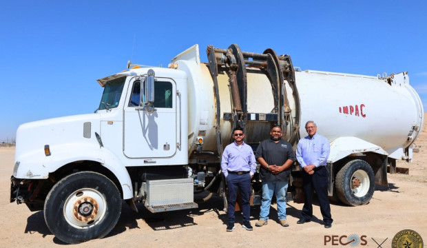 Pecos sells garbage truck to Presidio
